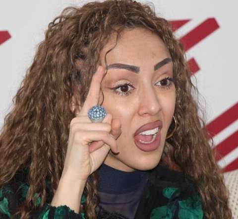 Mən oxuyanda Flora Kərimova ayağa qalxıb... - Ofeliyadan sensasiyalı açıqlama 