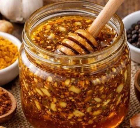 5 ədviyyatla öskürək müalicəsi: Bal ilə qarışdırın 