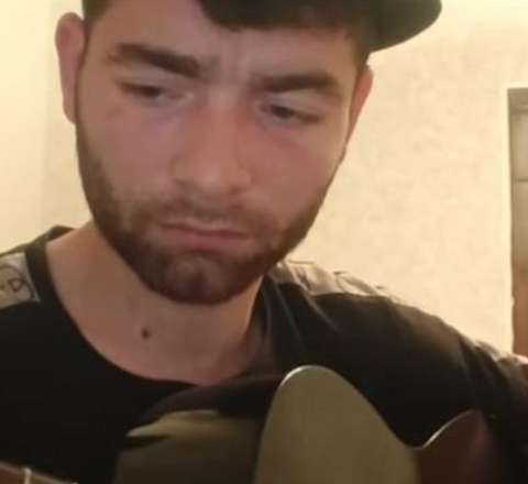 "TikTok"da  söyüş söyən musiqiçi həbs olundu 