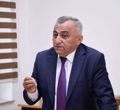 İcra başçısı müavini işdən çıxardı 