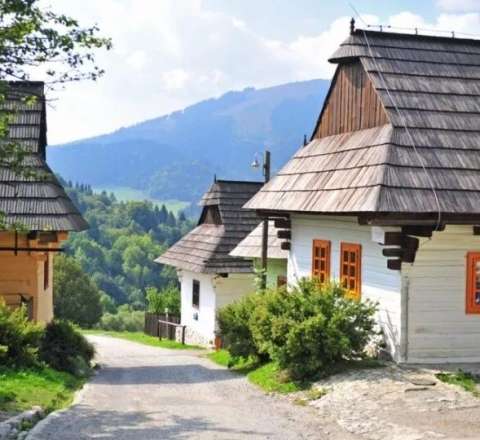 Vlkolinec sakinləri UNESCO-dan bezib – “Status artıq şərəf deyil” 