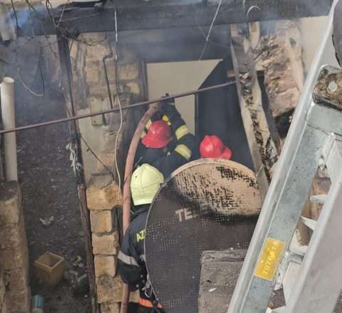 Bakıda evdə yanğın söndürüldü - FOTO - VİDEO - YENİLƏNİB 