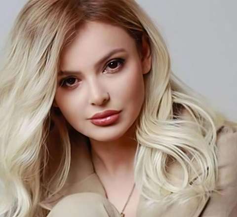 "Ad günümün səhəri öyrəndim ki, xərçəng xəstəsiyəm" - Müğənni göz yaşı tökdü 