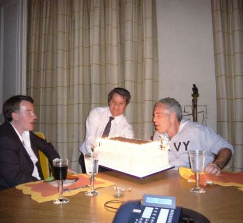 Böyük Britaniyada Epşteyn şoku – “Hər şey bitdi” 