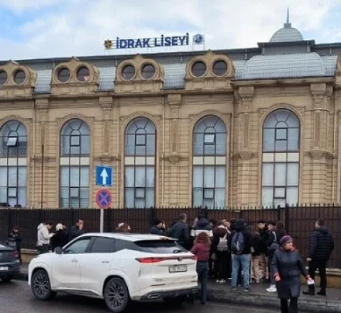 Həmin şagirdin sinif yoldaşı: “Dünən liseydə dedi ki…” 