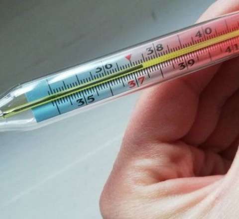 Salyanda 17 yaşlı qız qızdırmadan öldü 