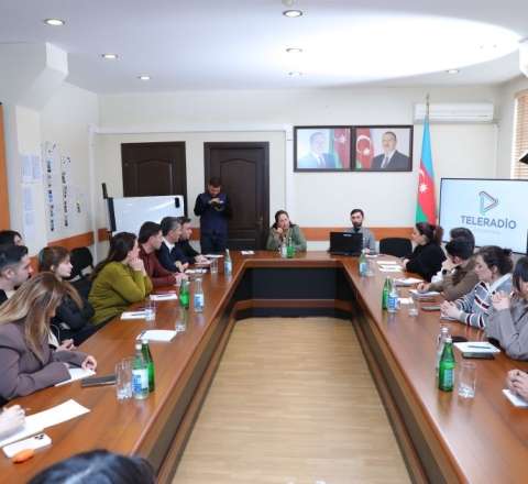 Savadlı danışıq, xəbər dilində məsuliyyət... - Təlim 