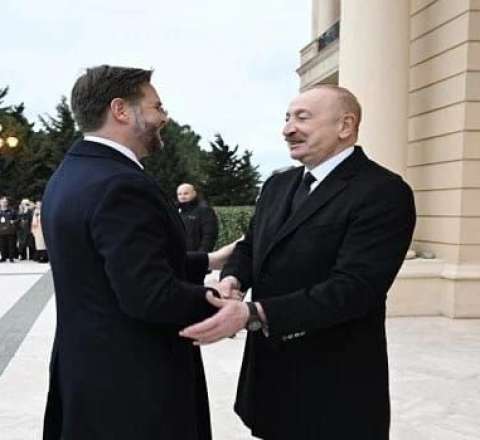 Əliyev və Vens mətbuata bəyanatla çıxış etdilər 