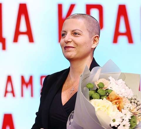 Simonyan ilk dəfə ictimai tədbirə pariksiz qatıldı - VİDEO 