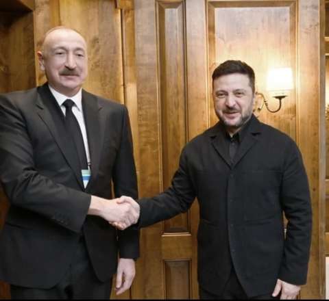 İlham Əliyev Volodimir Zelenski ilə görüşdü 