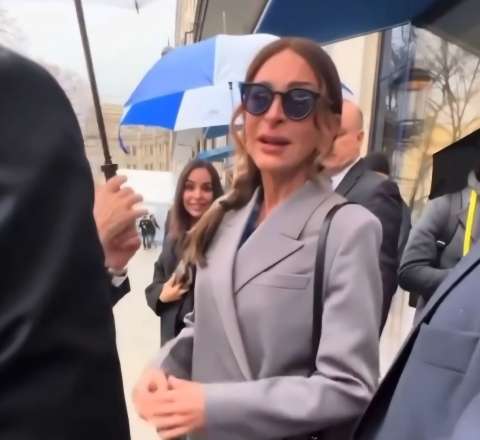 Mehriban Əliyeva Emin Hüseynovu məhv etdi: Qadın paltarında sən idin? - Video 