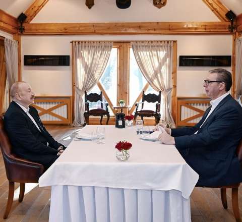 Prezidentlər qeyri-rəsmi səhər yeməyində - FOTO 