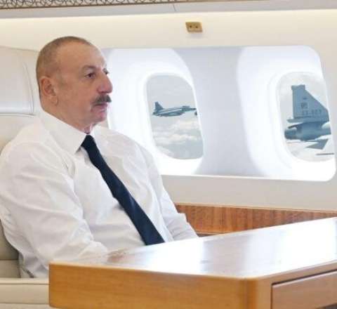 Serbiya qırıcıları Prezidentin təyyarəsini belə müşayiət etdi - FOTO 