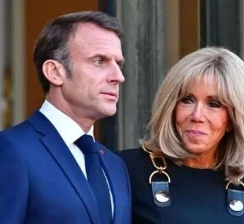 Makron həyat yoldaşından "qisas aldı" - VİDEO 