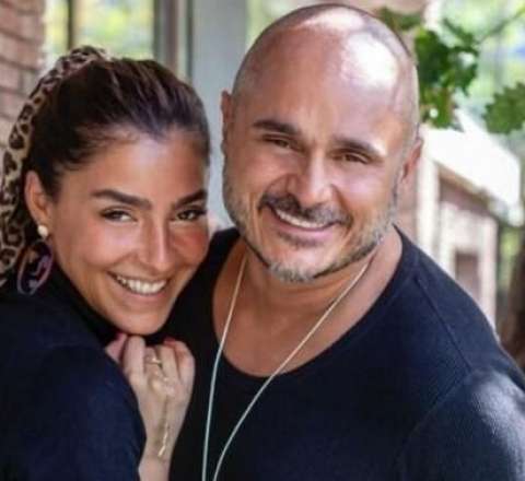 Səhnədə başlayan eşq: "1 ay sonra evləndik" - VİDEO 