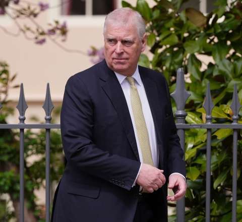 Kralın qardaşı sərbəst buraxıldı – Britaniya hökumətində istefalar başladı 