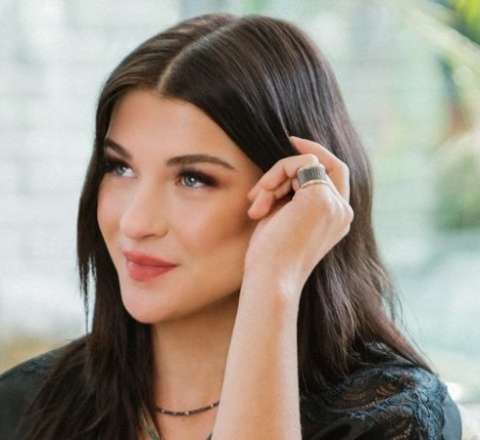 Atası dünyanın ən zənginlərindən biridir... - O isə... 