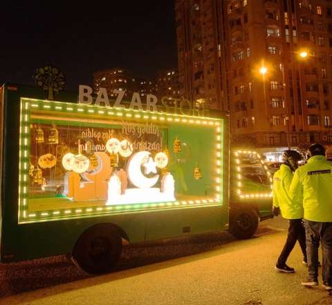 Tıxacda qalan oruclular üçün iftar paketləri paylanıldı - FOTO