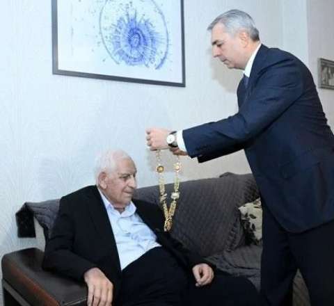 Həsənzadəyə “Heydər Əliyev” ordeni təqdim olundu 