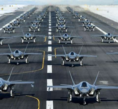 ABŞ Yaxın Şərqdə hərbi kontingenti artırır — Yüzlərlə təyyarə hücum əmrini gözləyir 