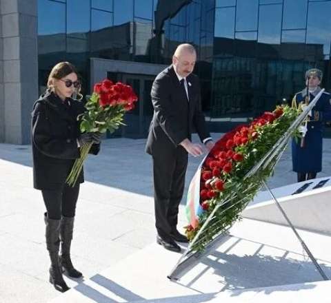Prezident ailəsi ilə Xocalı Soyqırımı Memorialının açılışını etdi - YENİLƏNDİ 