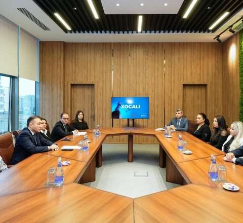 Xocalı soyqırımı qurbanlarının ailə  üzvləri ilə görüş - FOTO 