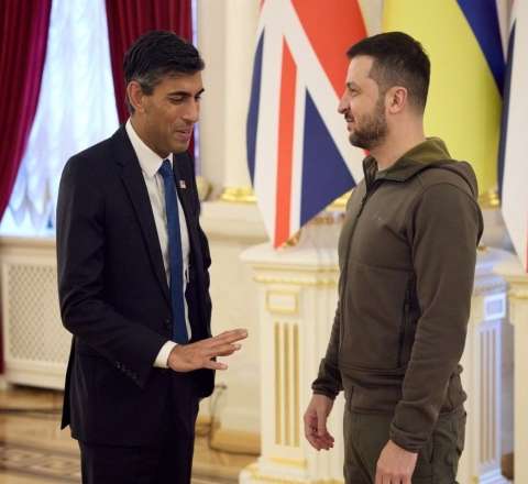 Britaniyanın keçmiş Baş naziri Zelenskinin yanında pulsuz işləyəcək 