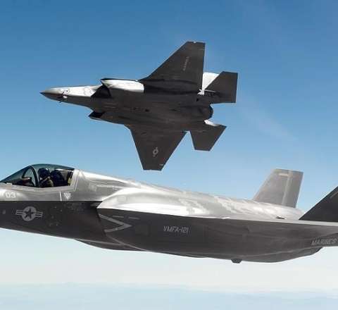 20 ABŞ qırıcısı İranı bombalamaq üçün uçur - VİDEO