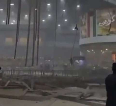 İran Küveytdə hava limanını vurdu - Video 