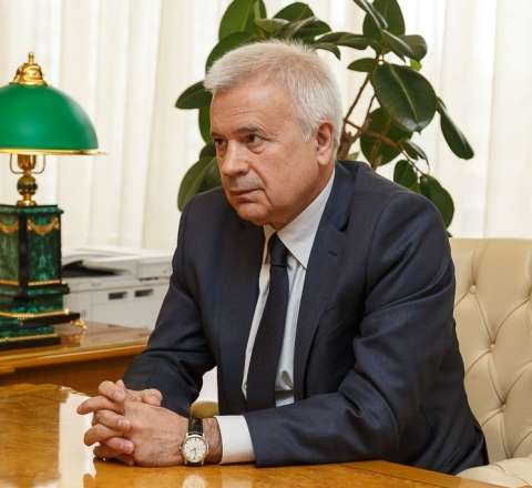 Vahid Ələkbərov sərvətini 25 milyard dollara çatdırdı 