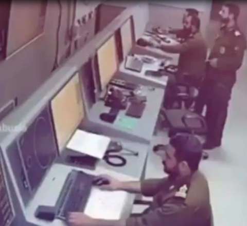 İran hərbi qərargahının vurulma anı - VİDEO