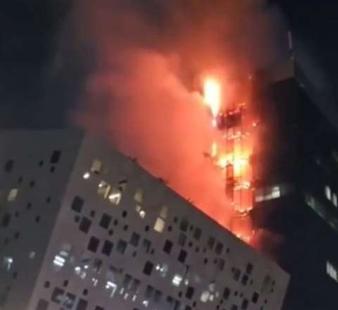 Tbilisidə bank binasında güclü yanğın – VİDEO 