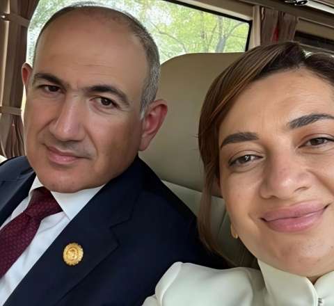 Paşinyanın keçmiş xanımı bahalı əşyalarını geri qaytardı: “Xahiş edirəm, məni söyməyin”  - VİDEO