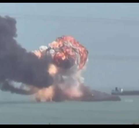 ABŞ tankerində yanğın - VİDEO