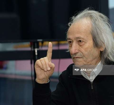 92 yaşlı loğman: "Allah Quranda bizə ət və buğda yeməyi məsləhət görməyib" 