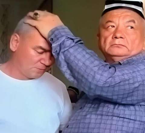 "Əl enerjisi" ilə müalicə edən "həkim"ə otağı kirayə verən şəxs DANIŞDI - VİDEO 