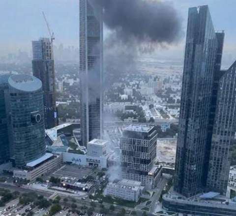 İran Dubay Beynəlxalq Maliyyə Mərkəzini vurdu  - VİDEO