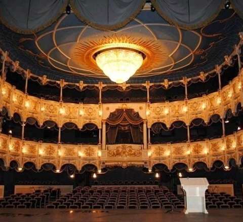 Teatr səhnələri icarəyə verilə bilər?  – Əsasnaməyə görə ...