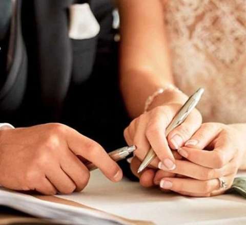 Azərbaycanda evlənənlər azalıb, ölənlər çoxalıb 