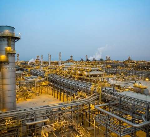 İran rəsmisi: İsrail "Saudi Aramco"nu vurmaq istəyir 