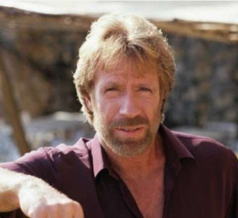 Çak Norris xəstəxanaya yerləşdirildi 