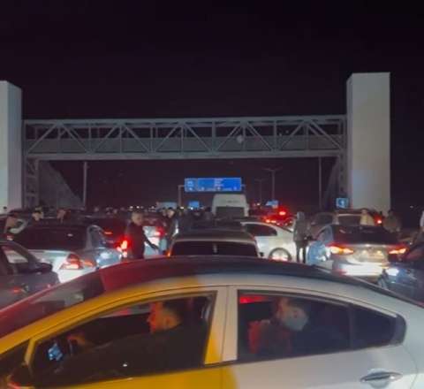 Bakıdan çıxış dayandı, yüzlərlə sürücü yolda qaldı: Nə baş verir? – VİDEO 