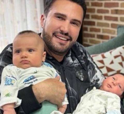 Nadir Qafarzadə nəvələri ilə  - FOTO