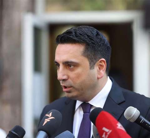 “Niyə Qarabağa “Artsax” deyirsiniz?” - Erməni spiker qəzəbləndi