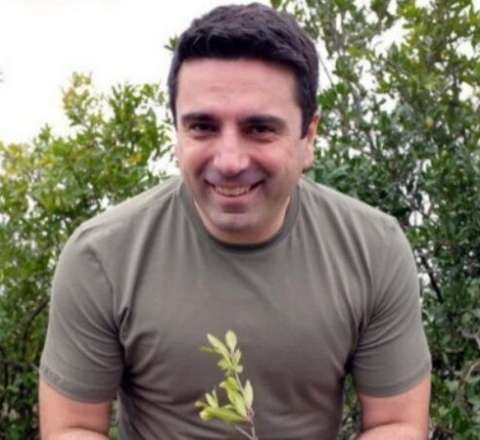 "Ağdamda şəkil çəkdirməyim səhv idi" - Simonyan