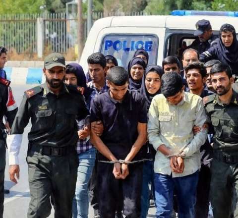 İran polisi 466 nəfəri həbs etdi 