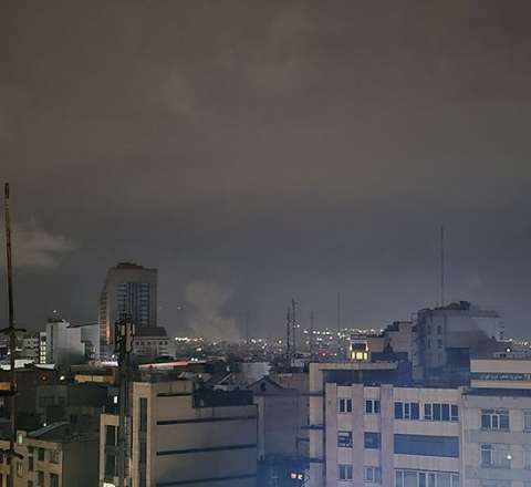 Tehranda ard-arda partlayışlar – İsrail bir neçə nöqtəyə zərbələr endirdi 