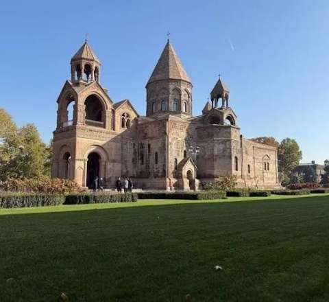 Ermənistanda kilsə ilə bağlı KRİTİK QƏRAR 