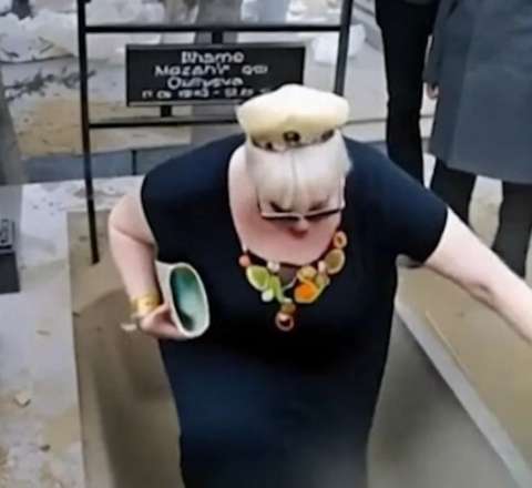 Ölülər "dirildilir", görüntüləri satılır - VİDEO