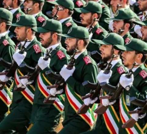 İranda uşaqlar hərbi xidmətə cəlb olunurlar:  Çağırış yaşı endirildi